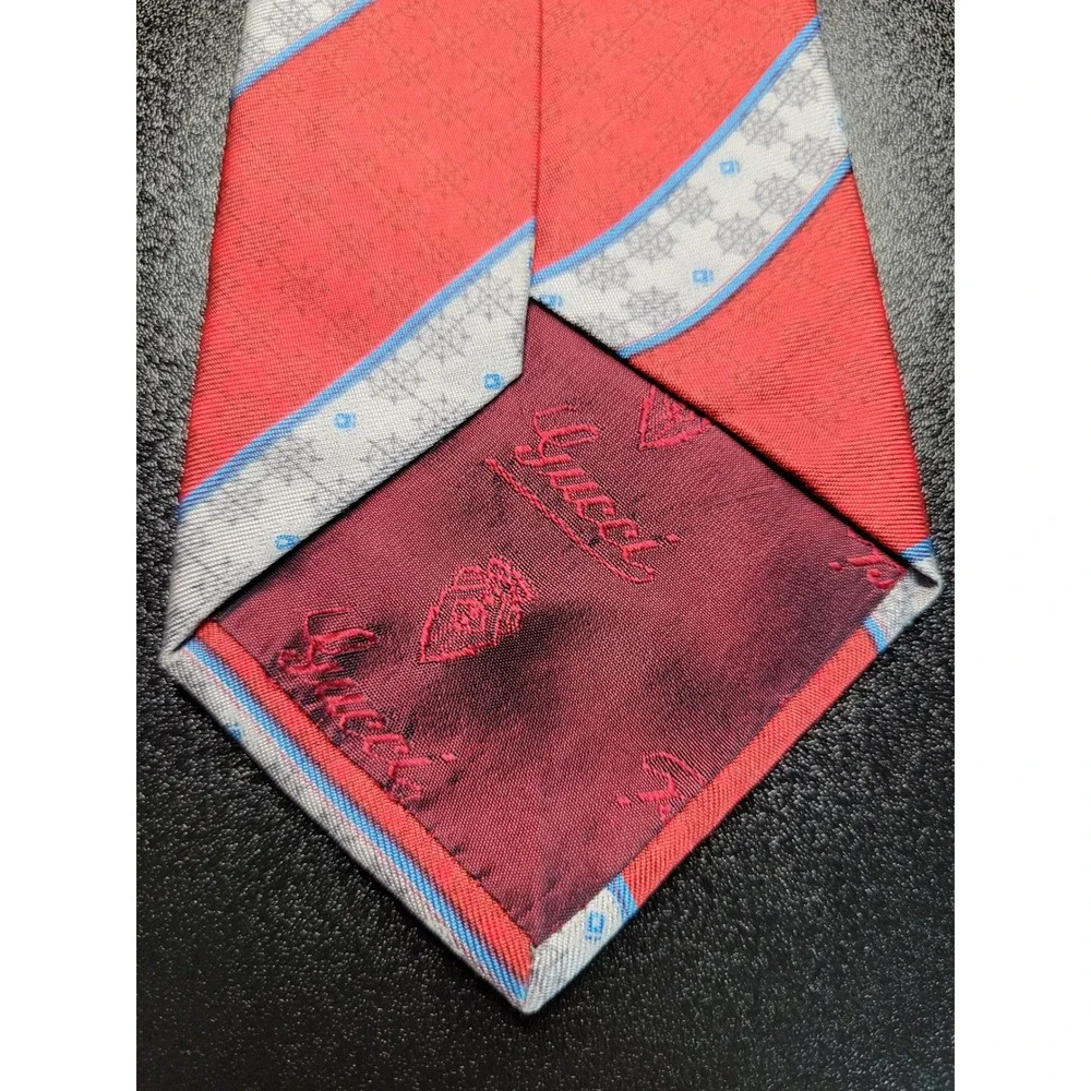 Gucci Men's Necktie Red Striped Silk 3.75